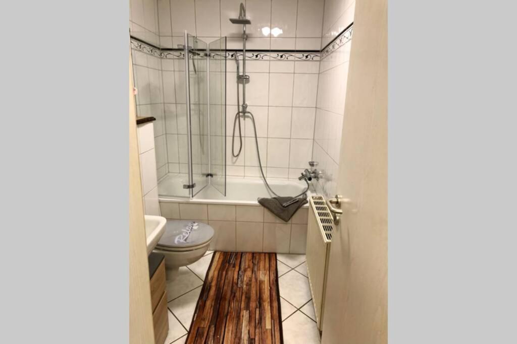 Apartment Zum Goldenen Lowen Inkl. Parkplatz & Wlan Erfurt Esterno foto